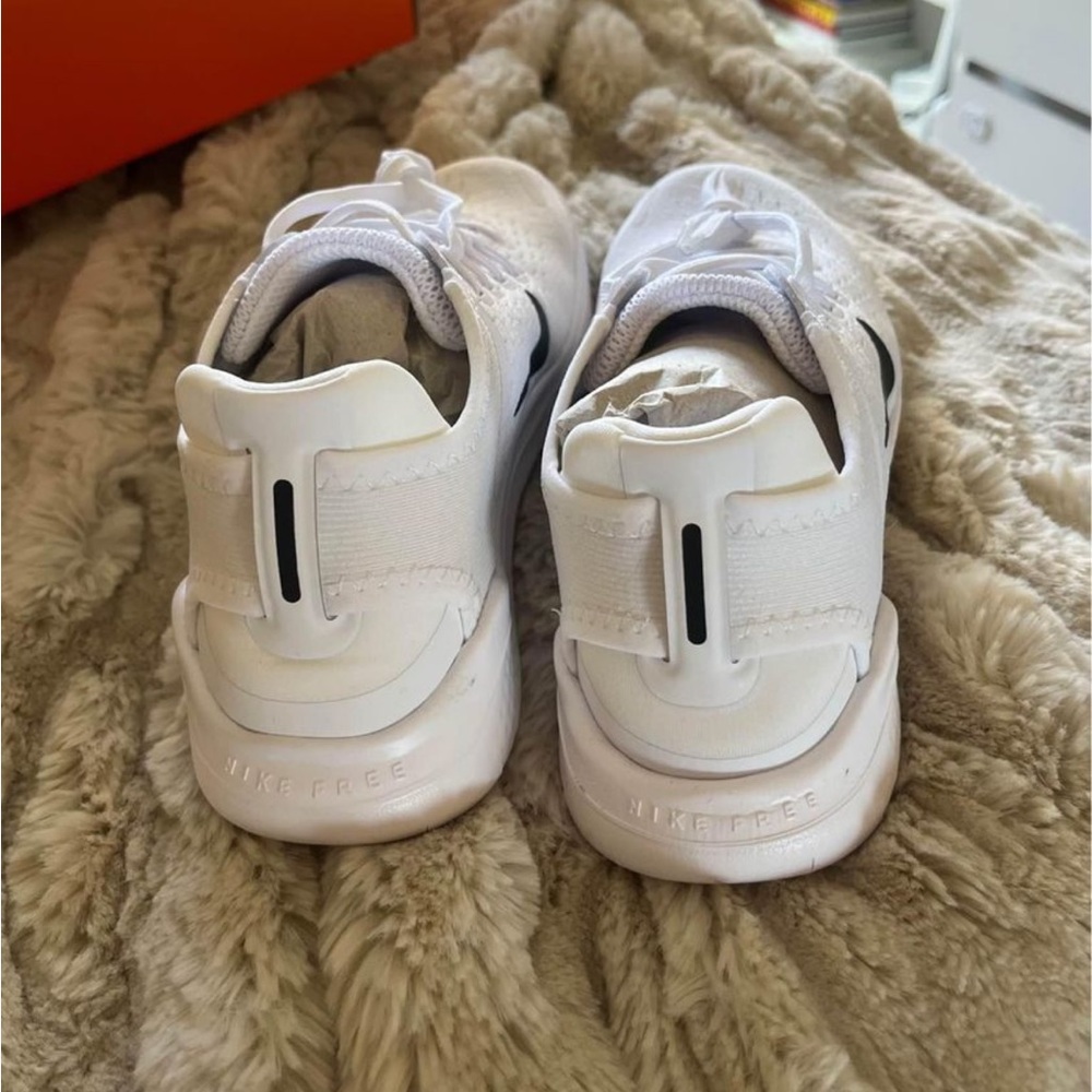 women’s nike free run - NEW - Picture 2 of 4